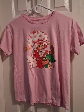 Strawberry Shortcake and Custard Cat Pink Graphic T shirt Junior XL Girls 14/16